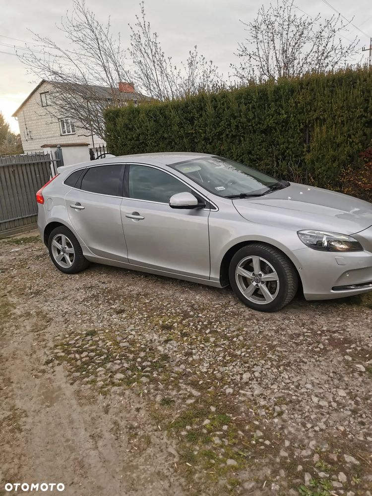 Volvo V40 D3 Momentum - 3