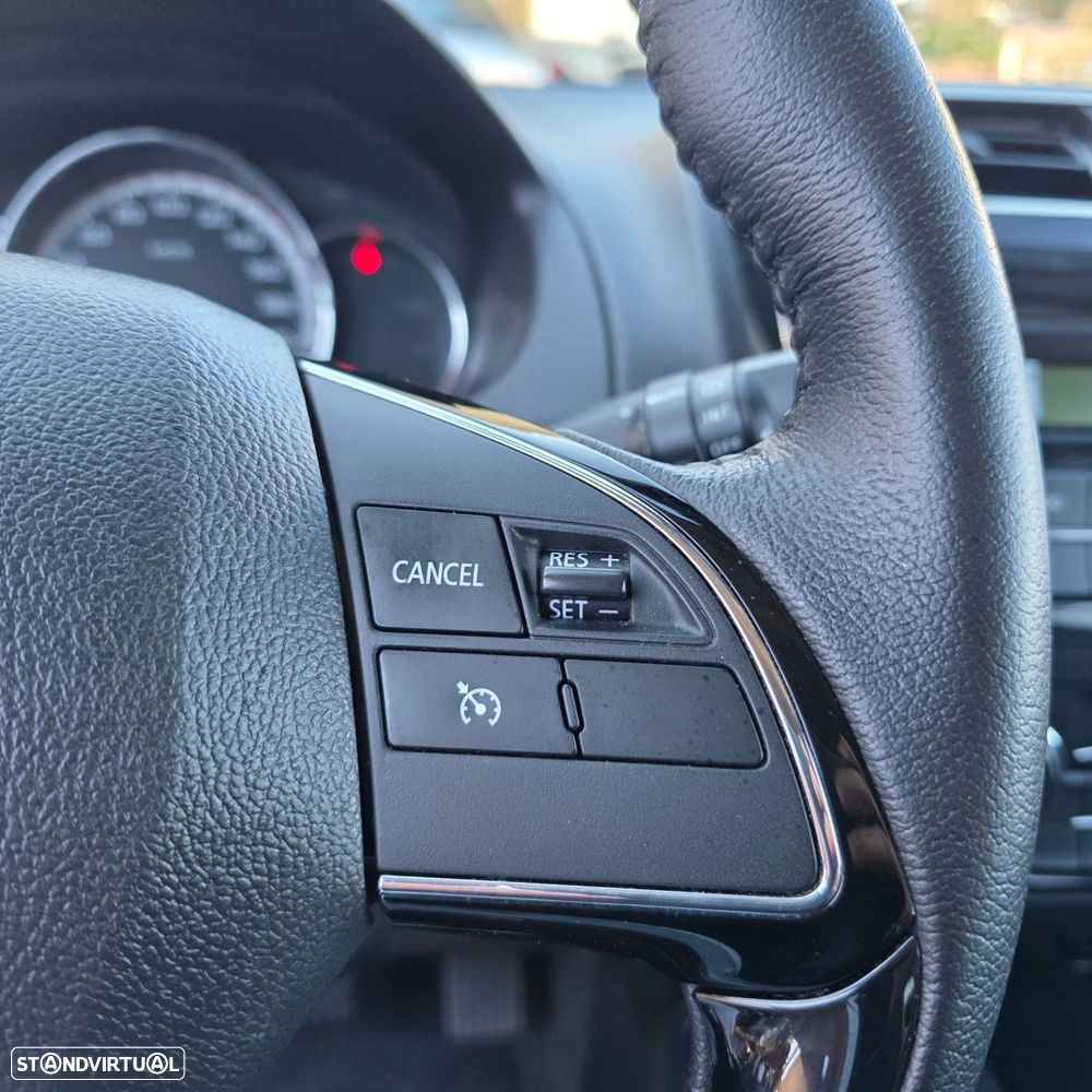 Mitsubishi Space Star 1.2 Intense CVT - 21