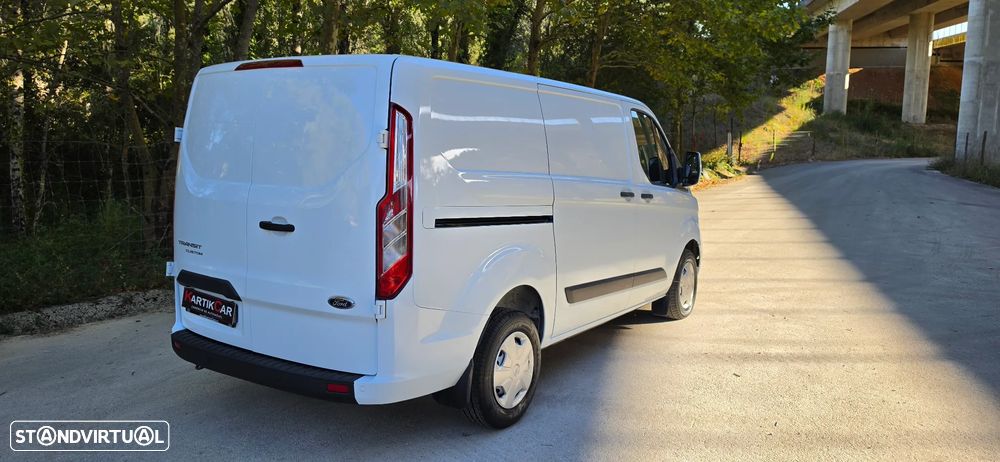 Ford Transit Custom L1H1 2.0 IVA DEDUTIVEL - 13