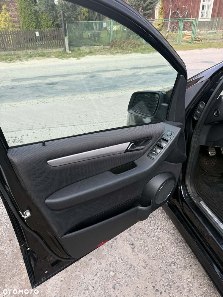 Mercedes-Benz Klasa B 180 BlueEFFICIENCY - 9