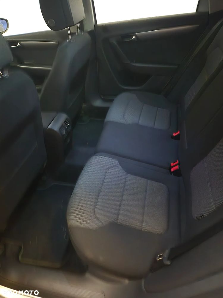 Volkswagen Passat 2.0 TDI DPF DSG Comfortline - 14