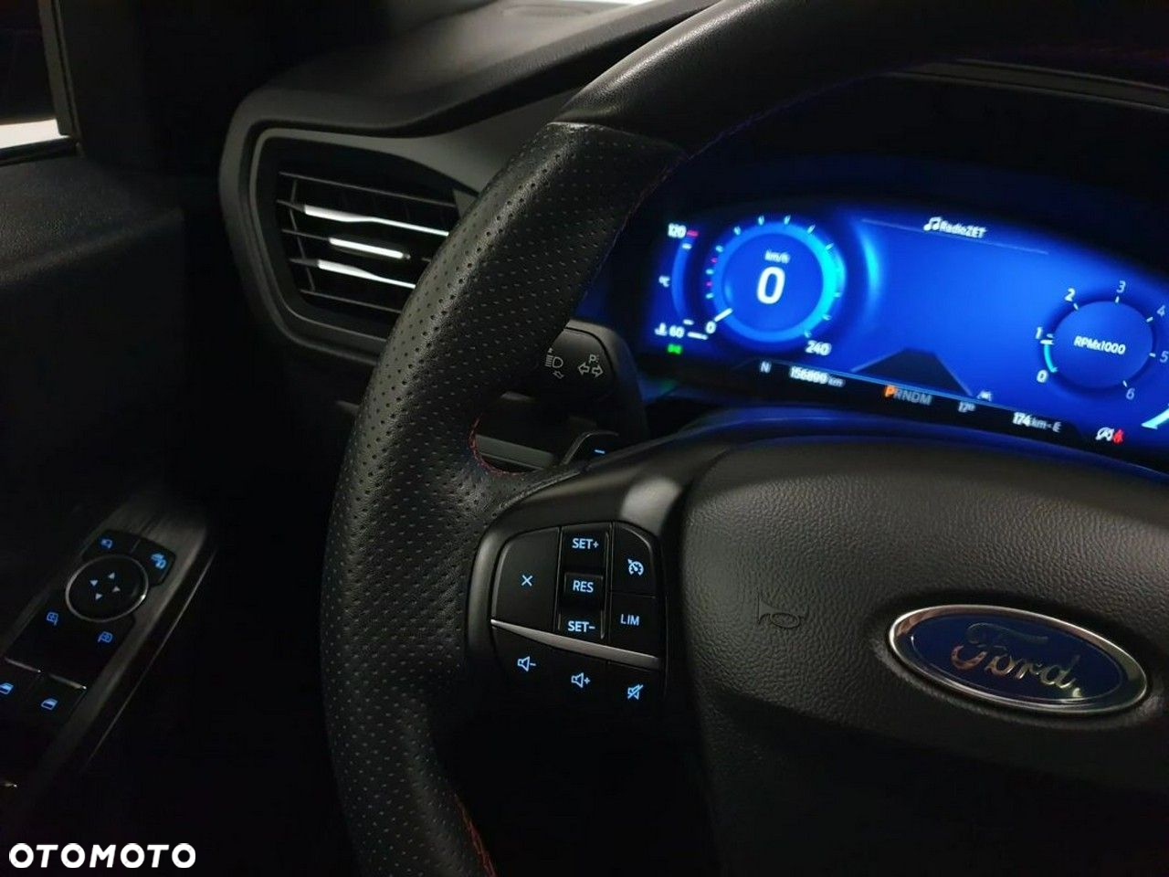 Ford Kuga 2.0 EcoBlue 4x4 ST-LINE X - 10