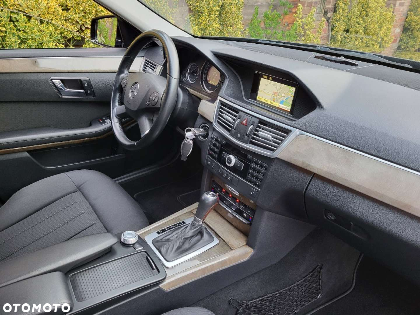 Mercedes-Benz Klasa E - 29