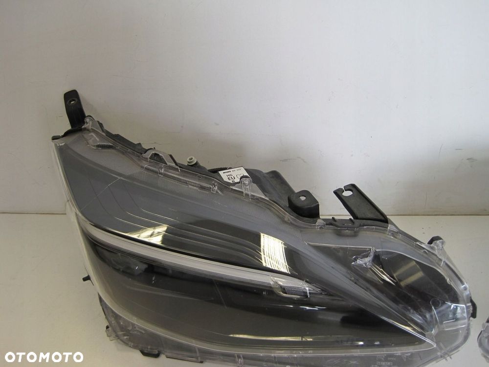 Lampa Lampy PRAWA LEWA TOYOTA YARIS CROSS - 6