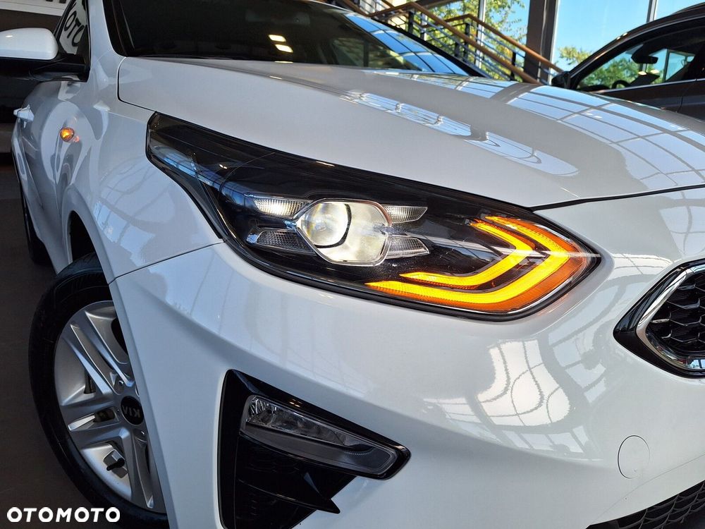 Kia Ceed 1.6 CRDi mHEV M - 11
