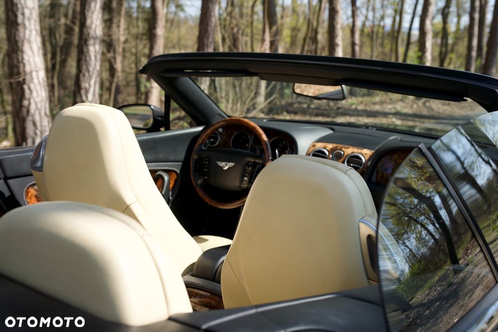 Bentley Continental GT - 10