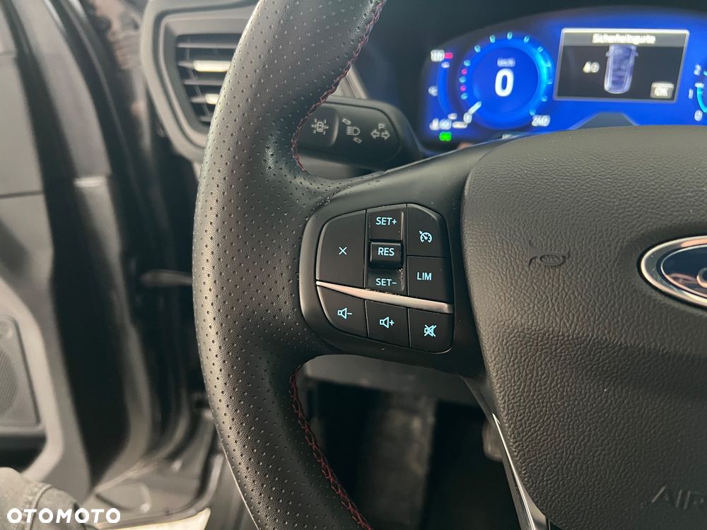 Ford Kuga 1.5 EcoBoost FWD ST-Line - 23