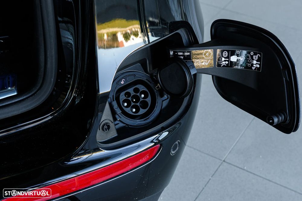 Mercedes-Benz E 300 de 9G-TRONIC AMG Line - 10