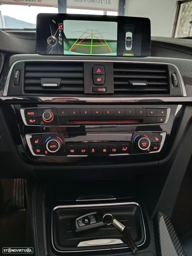 BMW M4 Auto - 53