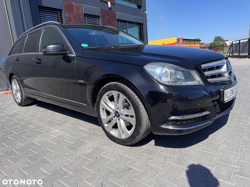 Mercedes-Benz Klasa C 180 Kompressor BlueEFFICIENCY Avantgarde - 25
