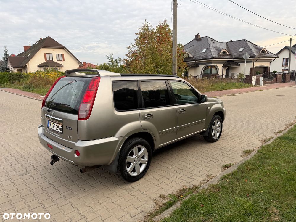 Nissan X-Trail 2.2 dCi 4x4 Columbia - 14