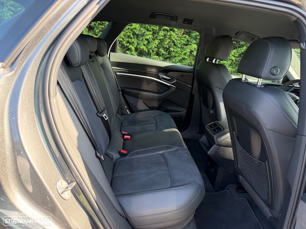 Audi e-tron 55 quattro S line - 19