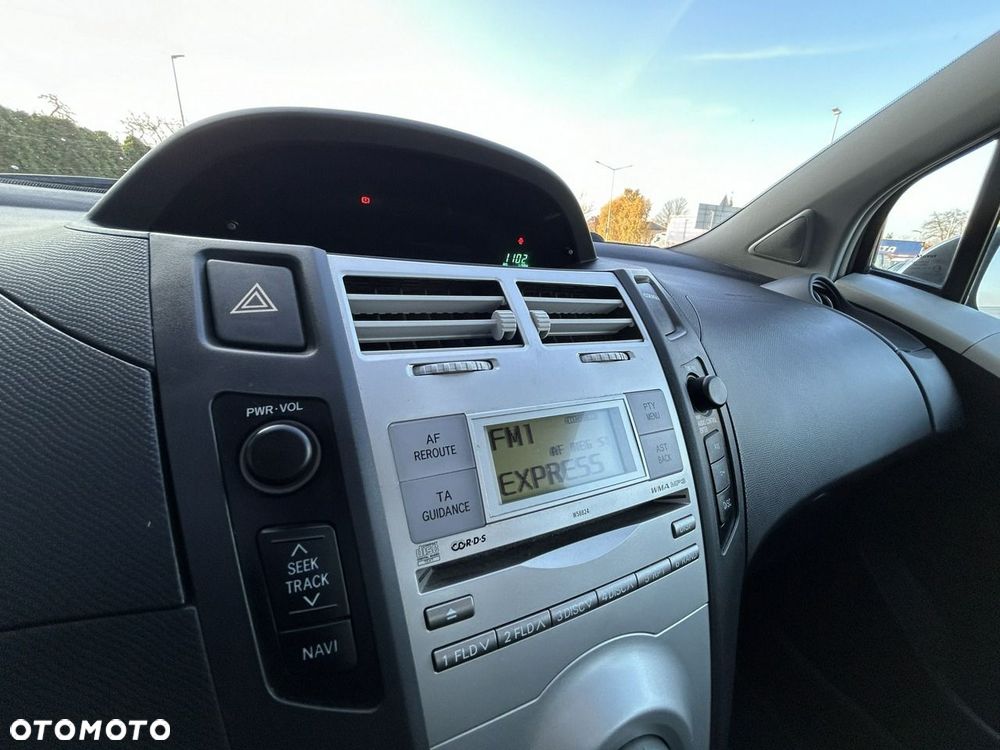 Toyota Yaris - 13