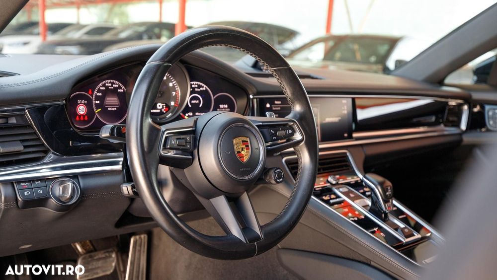 Porsche Panamera - 19