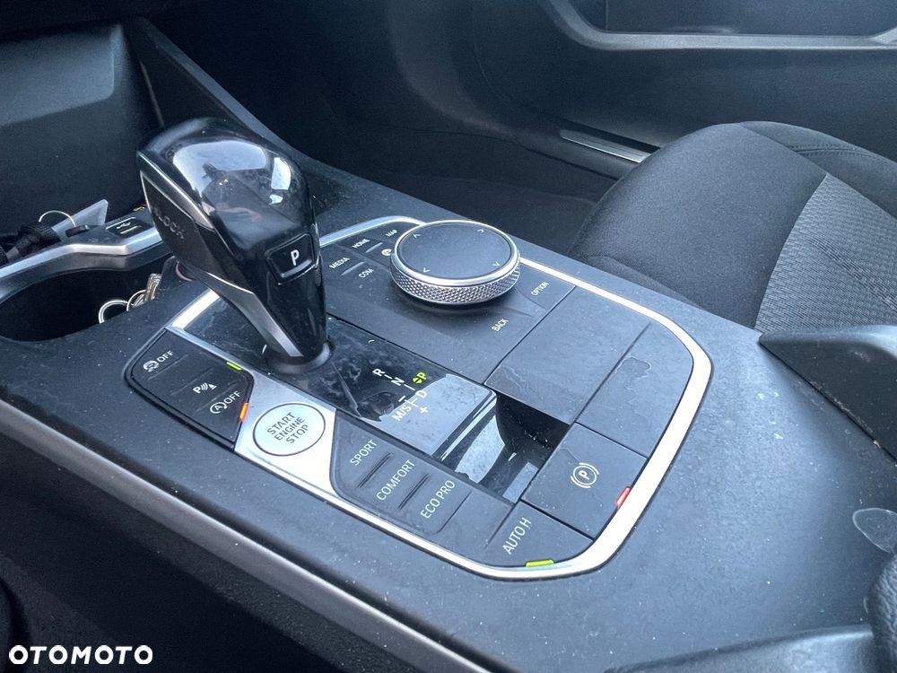 BMW Seria 1 118i Advantage - 17