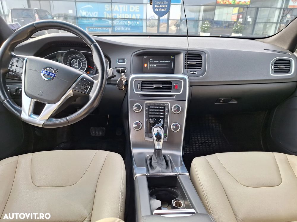 Volvo S60 D2 Start-Stop R-Design - 5