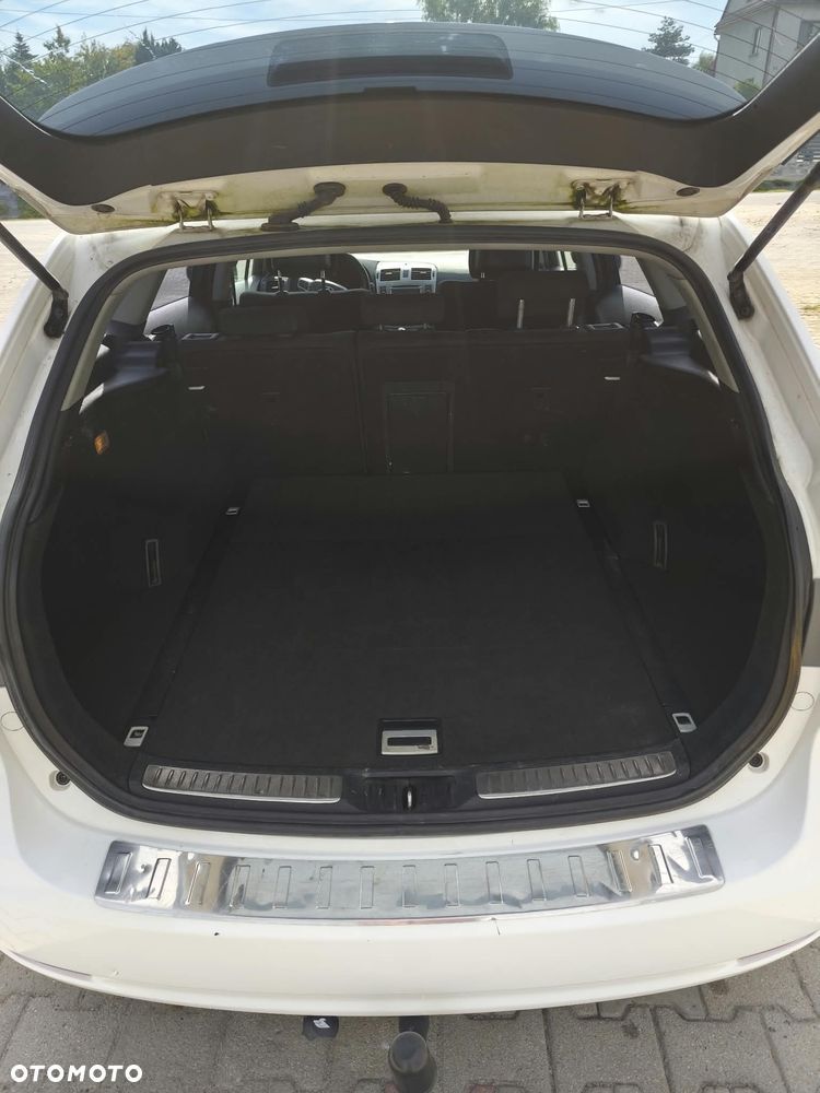 Toyota Avensis 2.0 D-4D Premium - 12