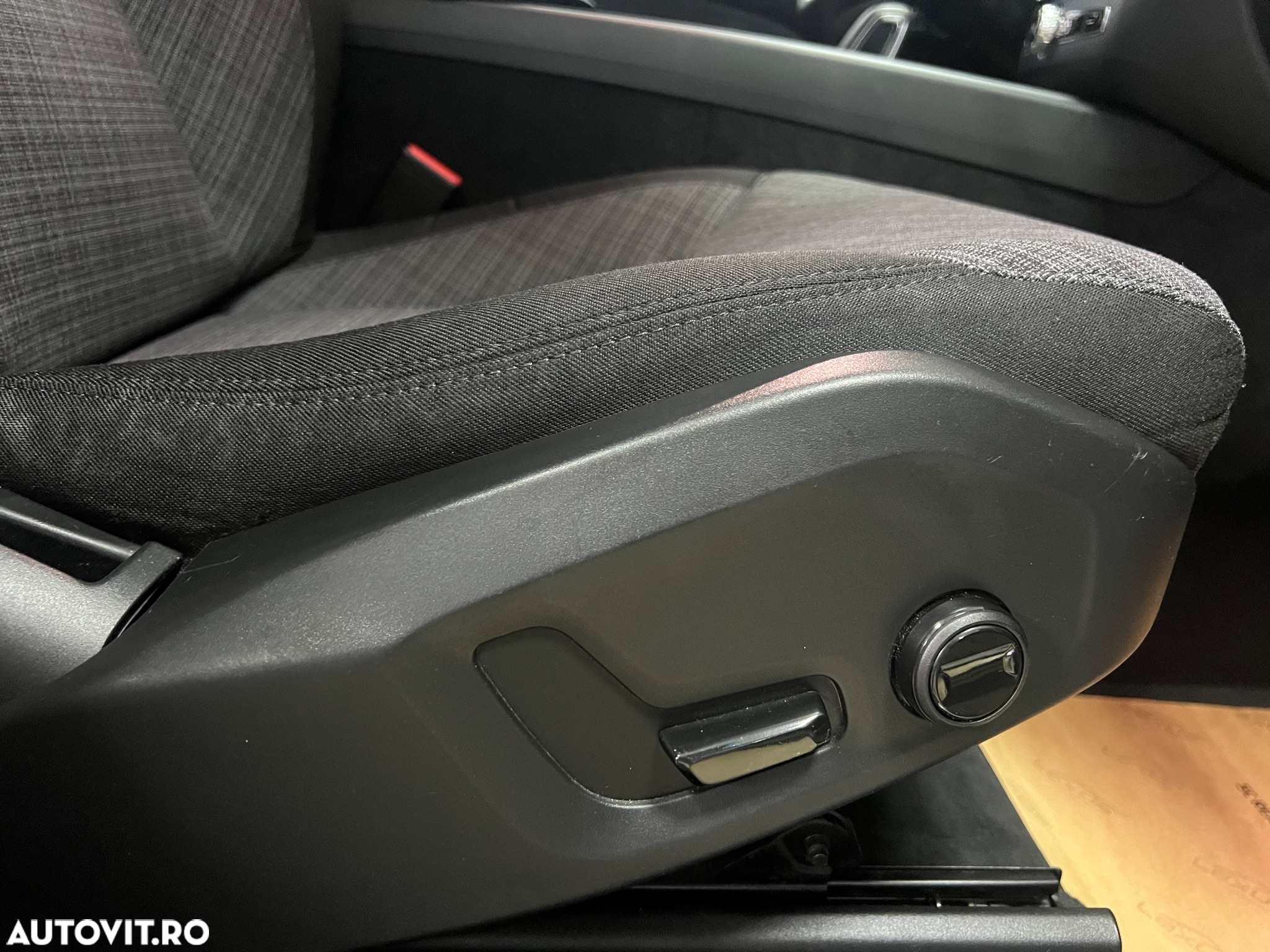 Volvo XC 60 B4 D AWD Geartronic Momentum Pro - 16