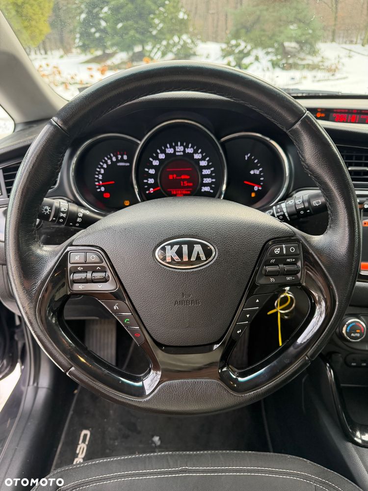Kia Ceed 1.6 GDI Platinum Edition - 19
