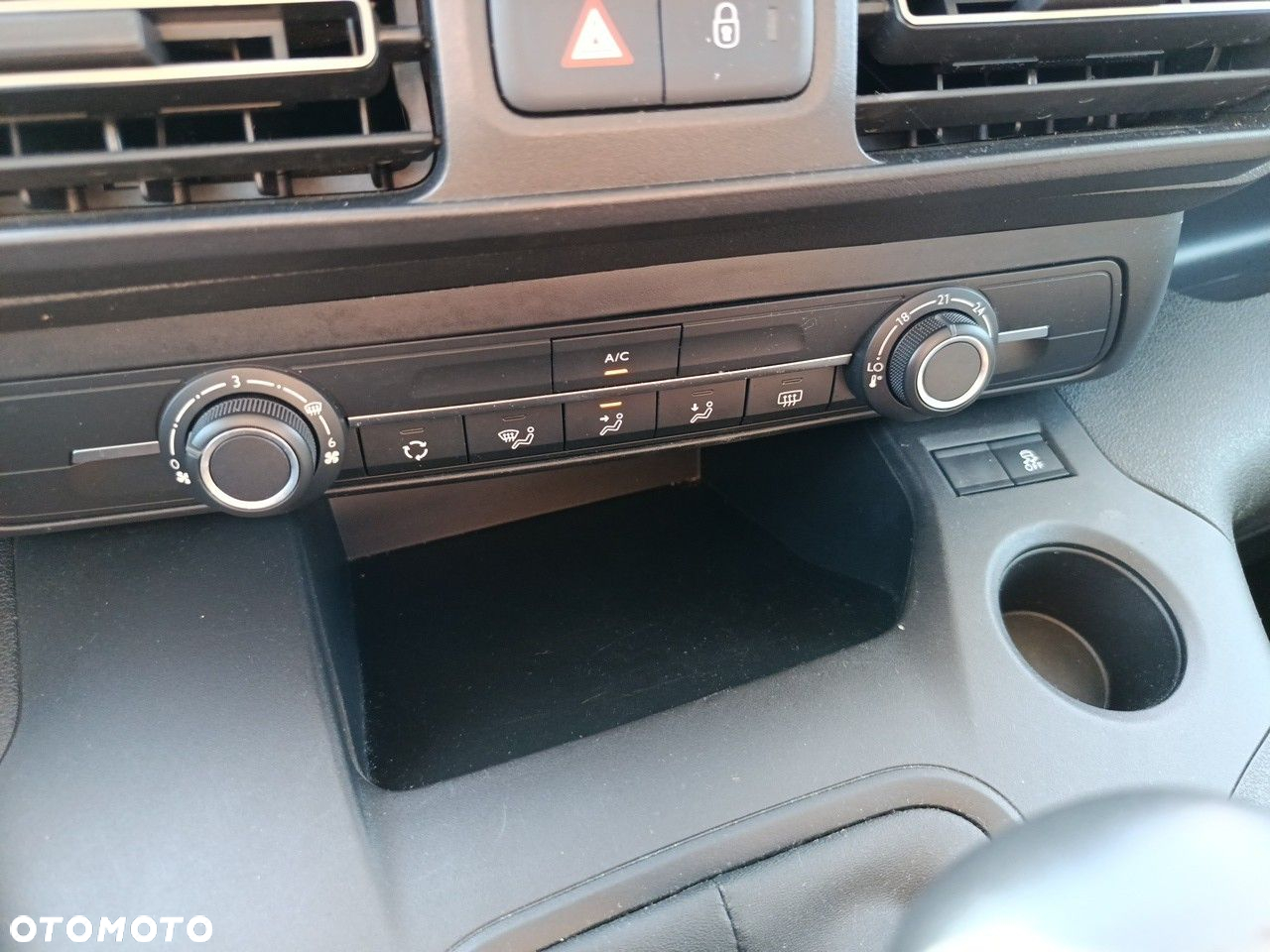 Peugeot Rifter - 14