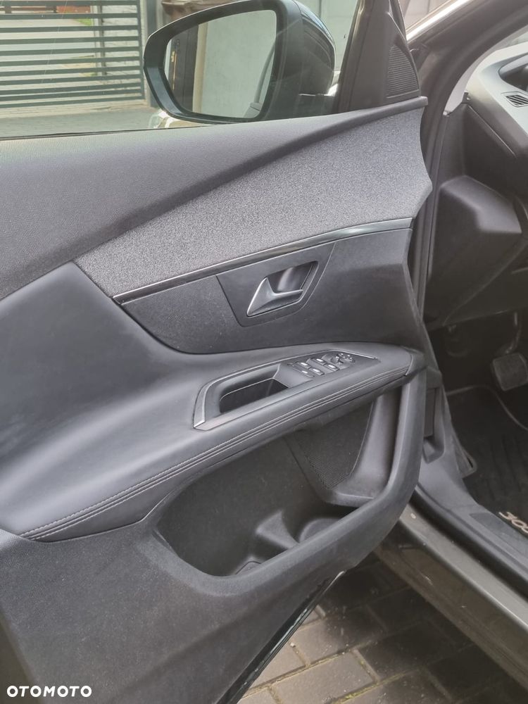 Peugeot 3008 1.6 BlueHDi Crossway S&S EAT6 - 8