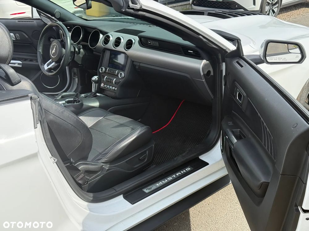 Ford Mustang 2.3 EcoBoost - 12