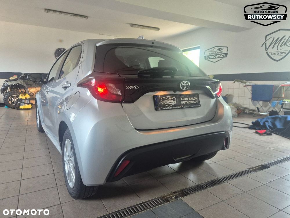 Toyota Yaris - 5