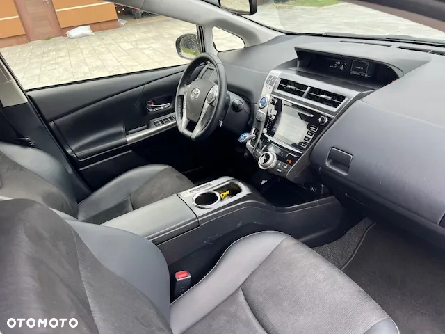 Toyota Prius+ (Hybrid) Executive - 3