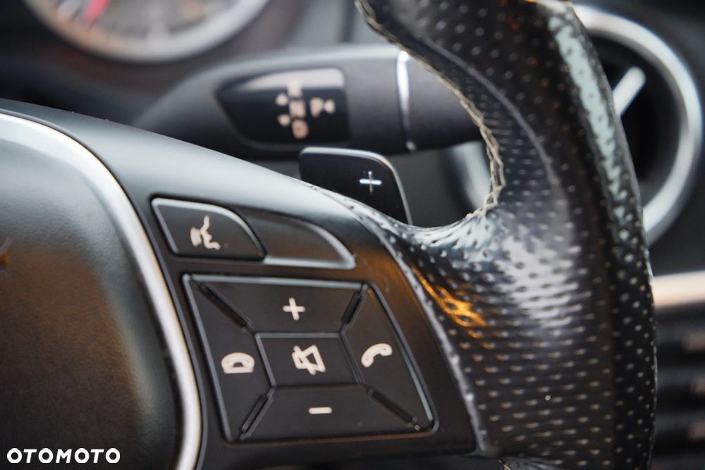 Mercedes-Benz Klasa A 200 CDI (BlueEFFICIENCY) 7G-DCT - 36