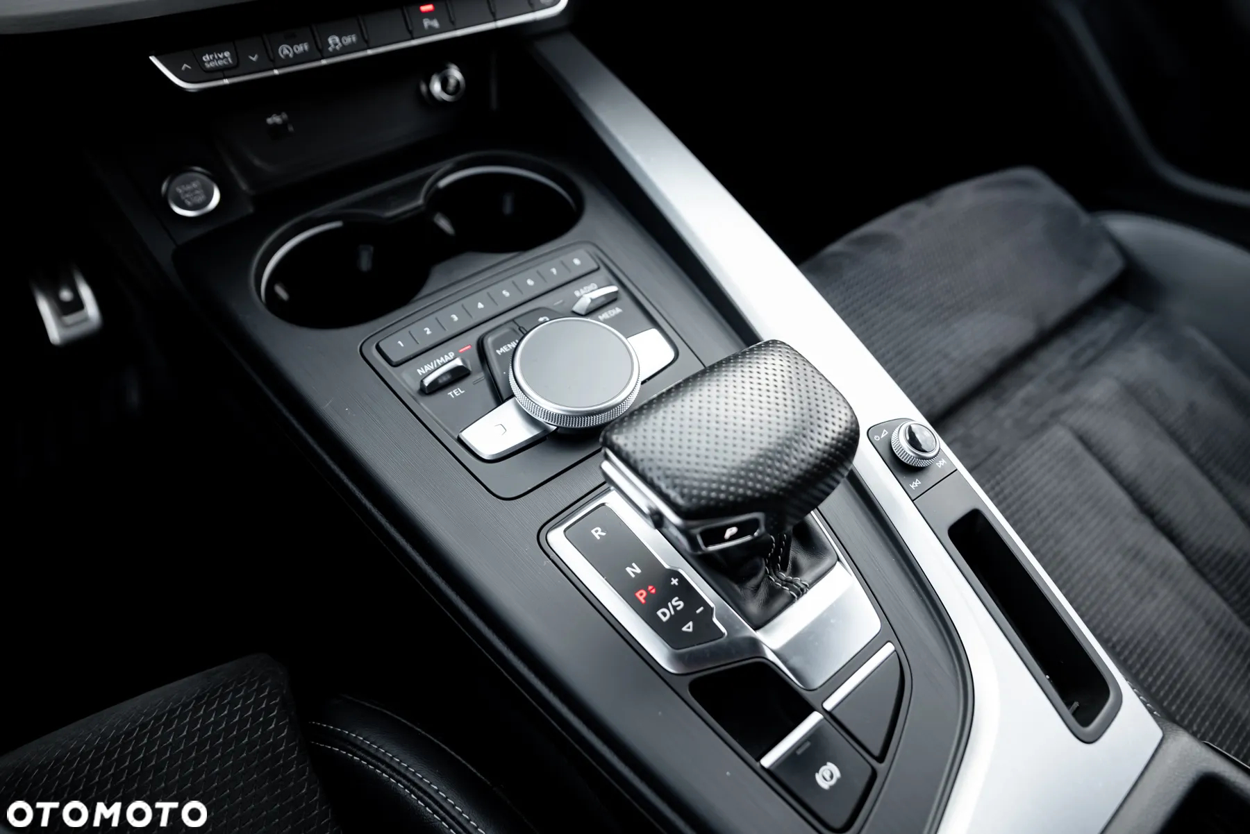 Audi A4 Avant 40 TDI quattro S tronic S line - 35