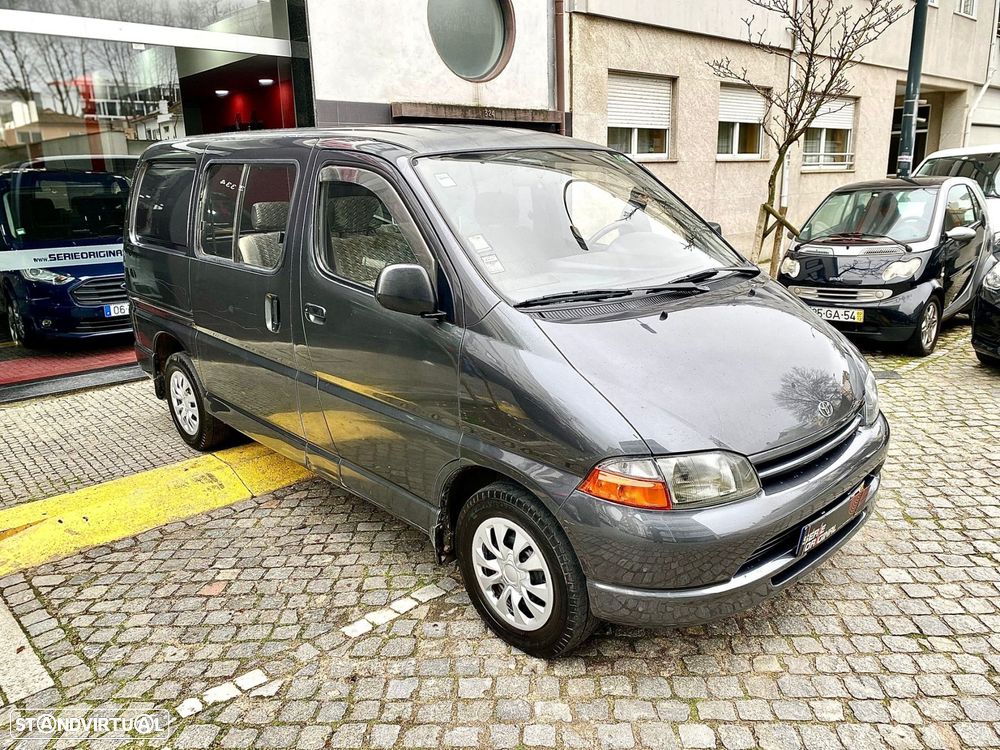 Toyota HiAce 2.4 D LH102L - 4