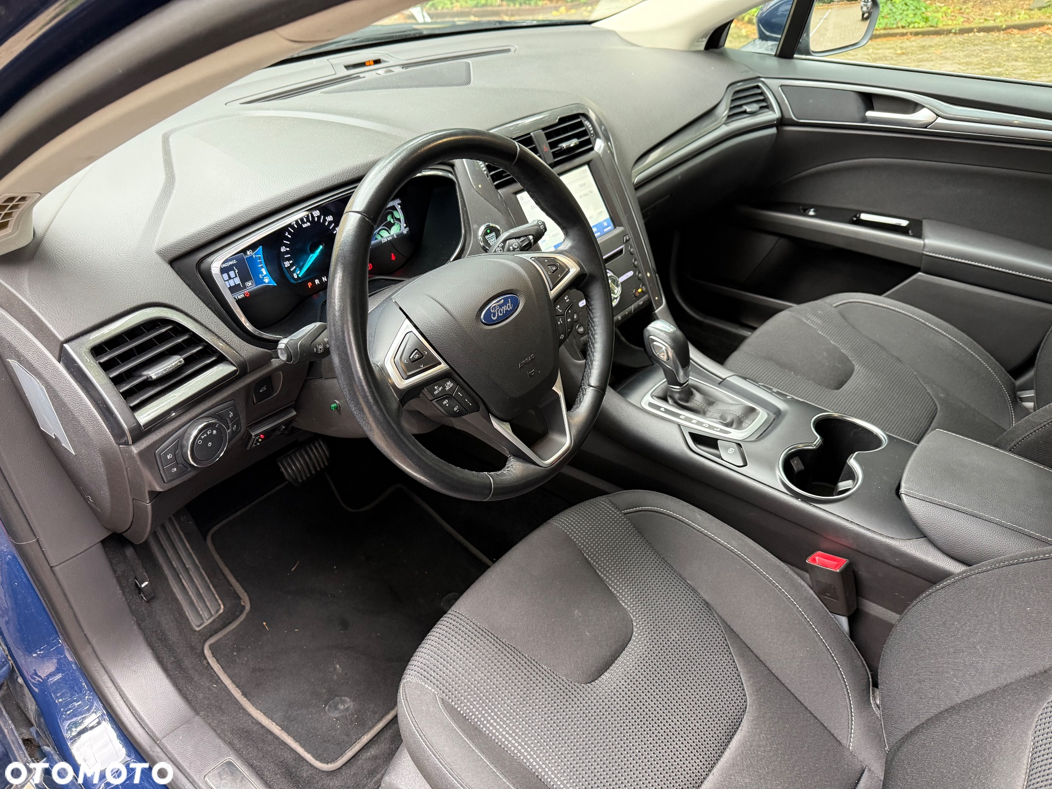 Ford Mondeo 2.0 Hybrid Titanium - 23