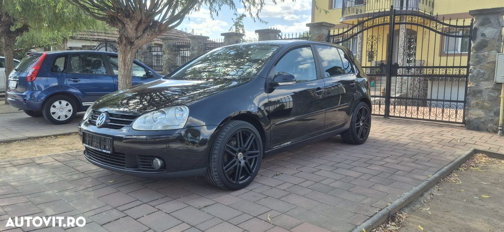 Volkswagen Golf - 1