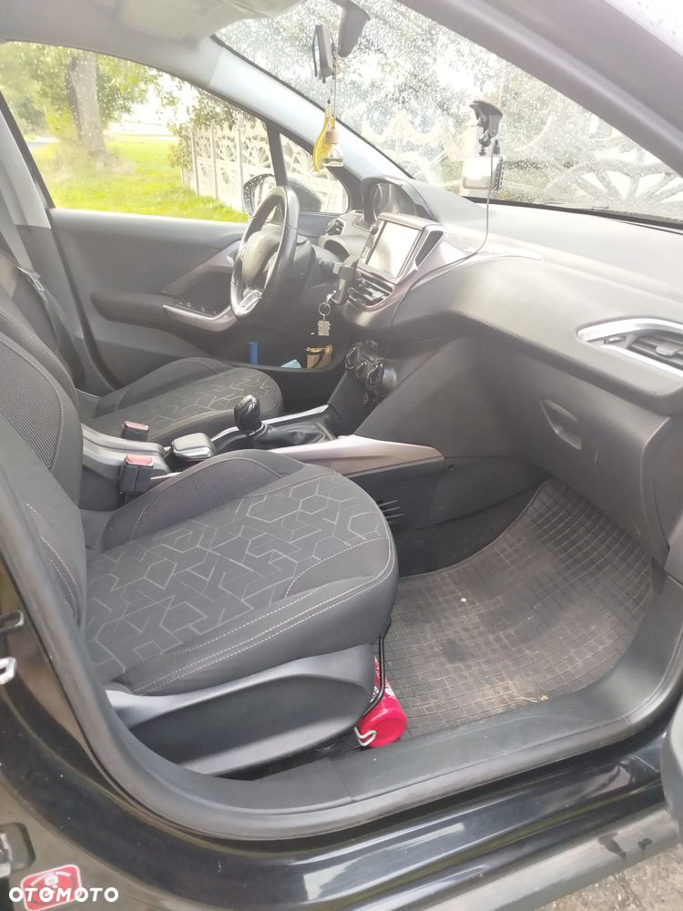 Peugeot 2008 - 10