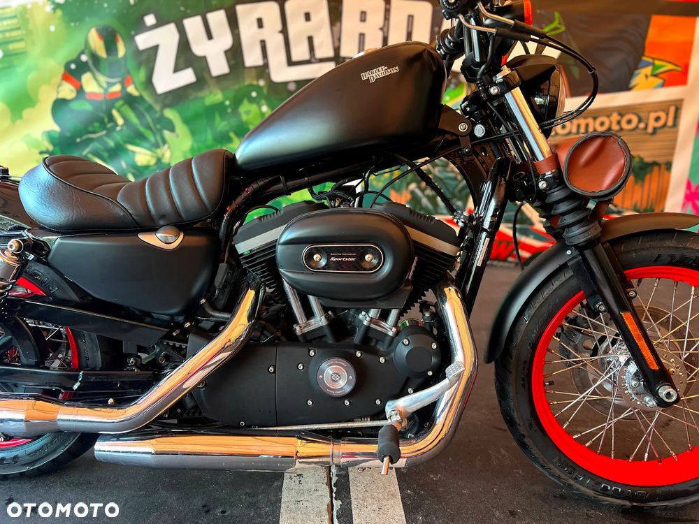 Harley-Davidson Sportster Iron 883 - 26