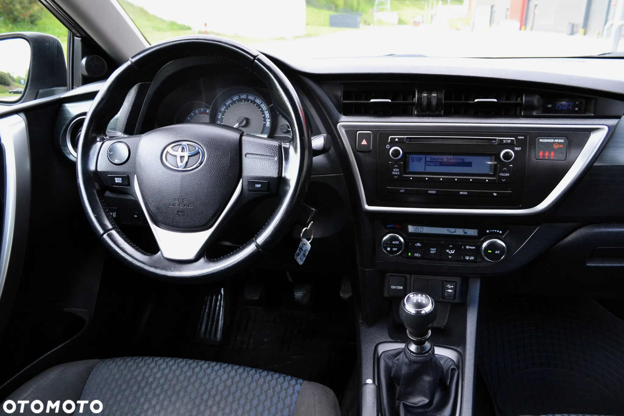 Toyota Auris 1.33 VVT-i Life Comfort - 9