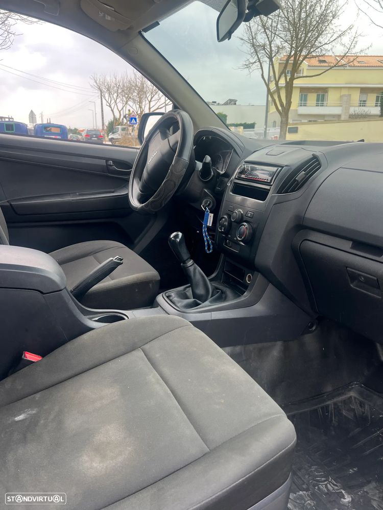 Isuzu D-Max - 5