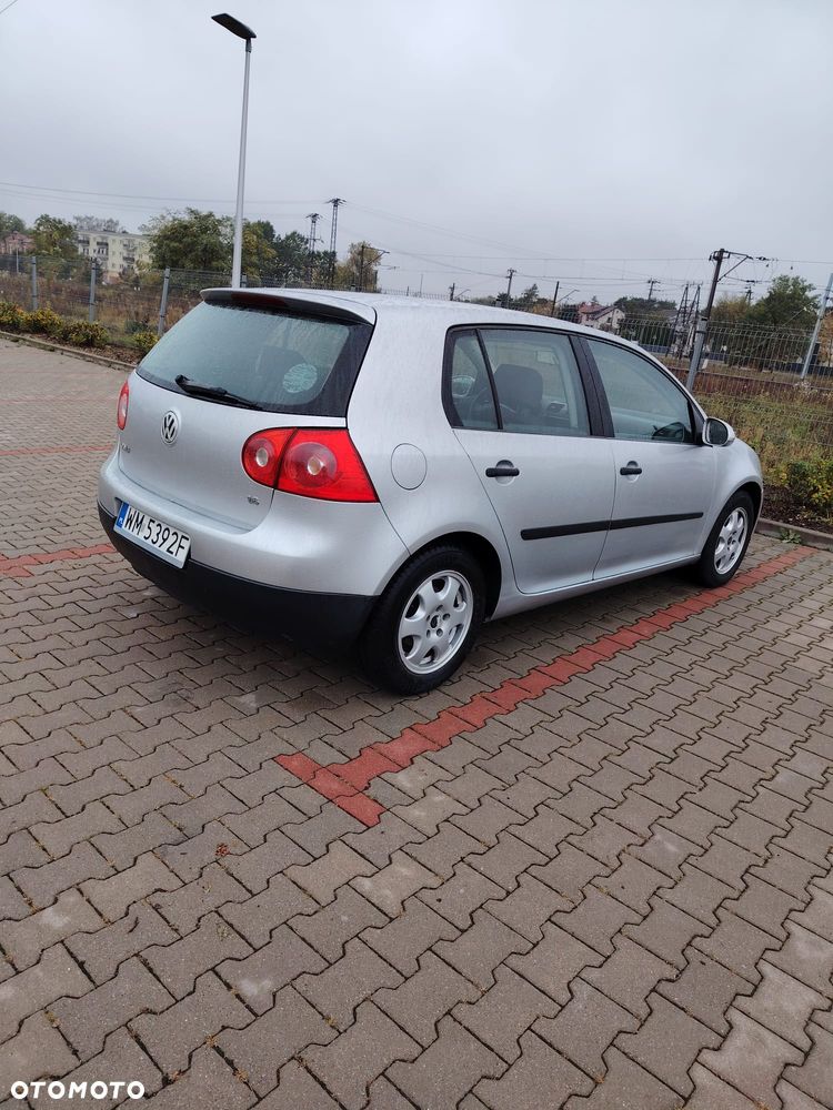 Volkswagen Golf - 5