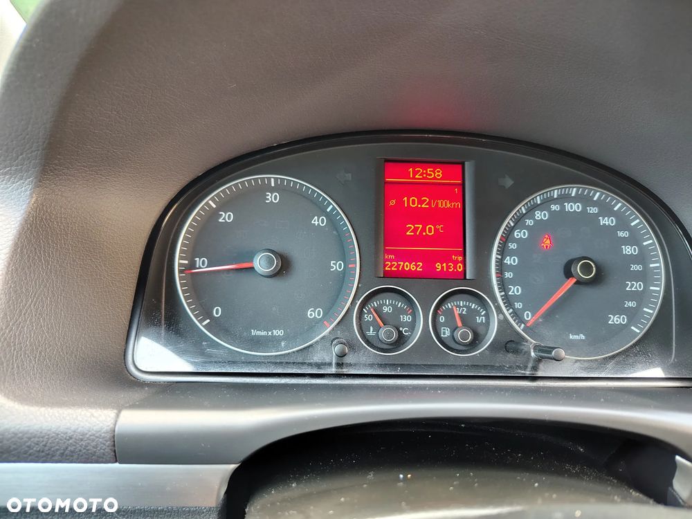 Volkswagen Touran 2.0 TDI Trendline - 10