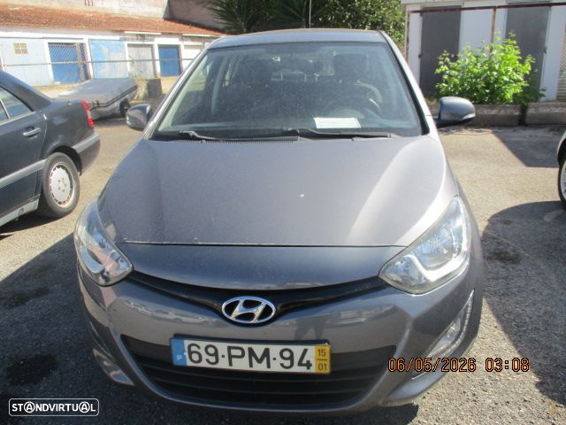 Hyundai i20 1.1 CRDi Blue Access+Bluetooth - 1
