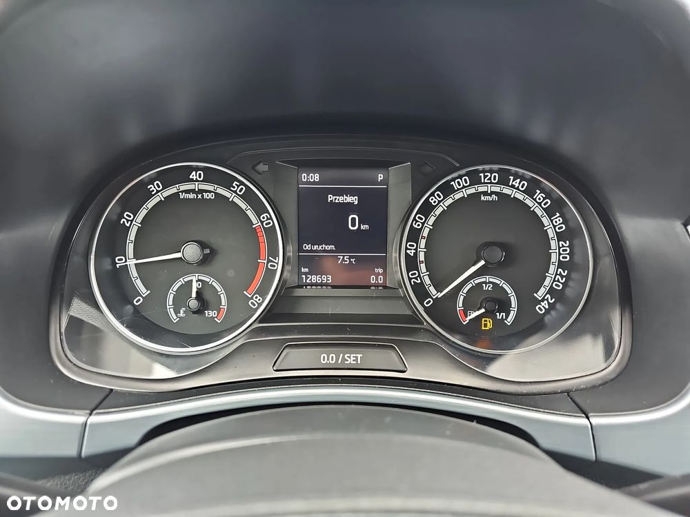 Skoda Fabia 1.0 TSI Ambition DSG - 16