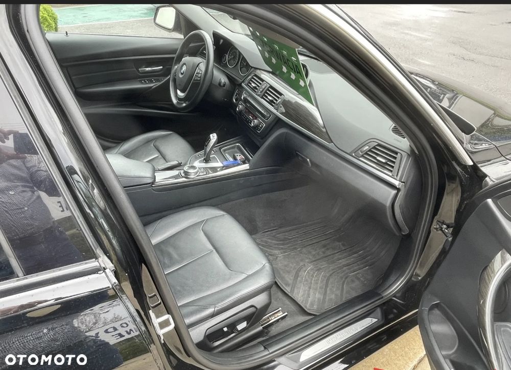 BMW Seria 3 328i xDrive - 5