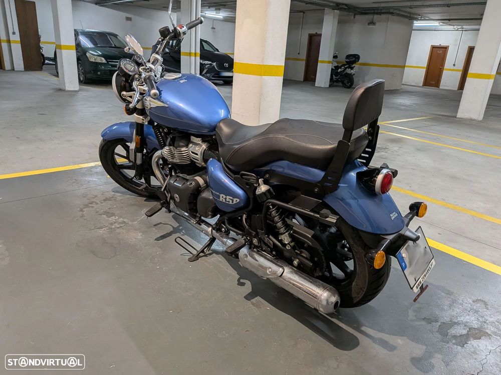 Royal Enfield Super Meteor 650 - 13
