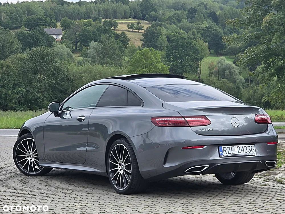 Mercedes-Benz Klasa E 220 d AMG - 13