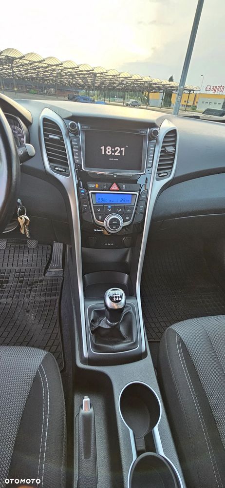 Hyundai i30 1.6 Classic - 11