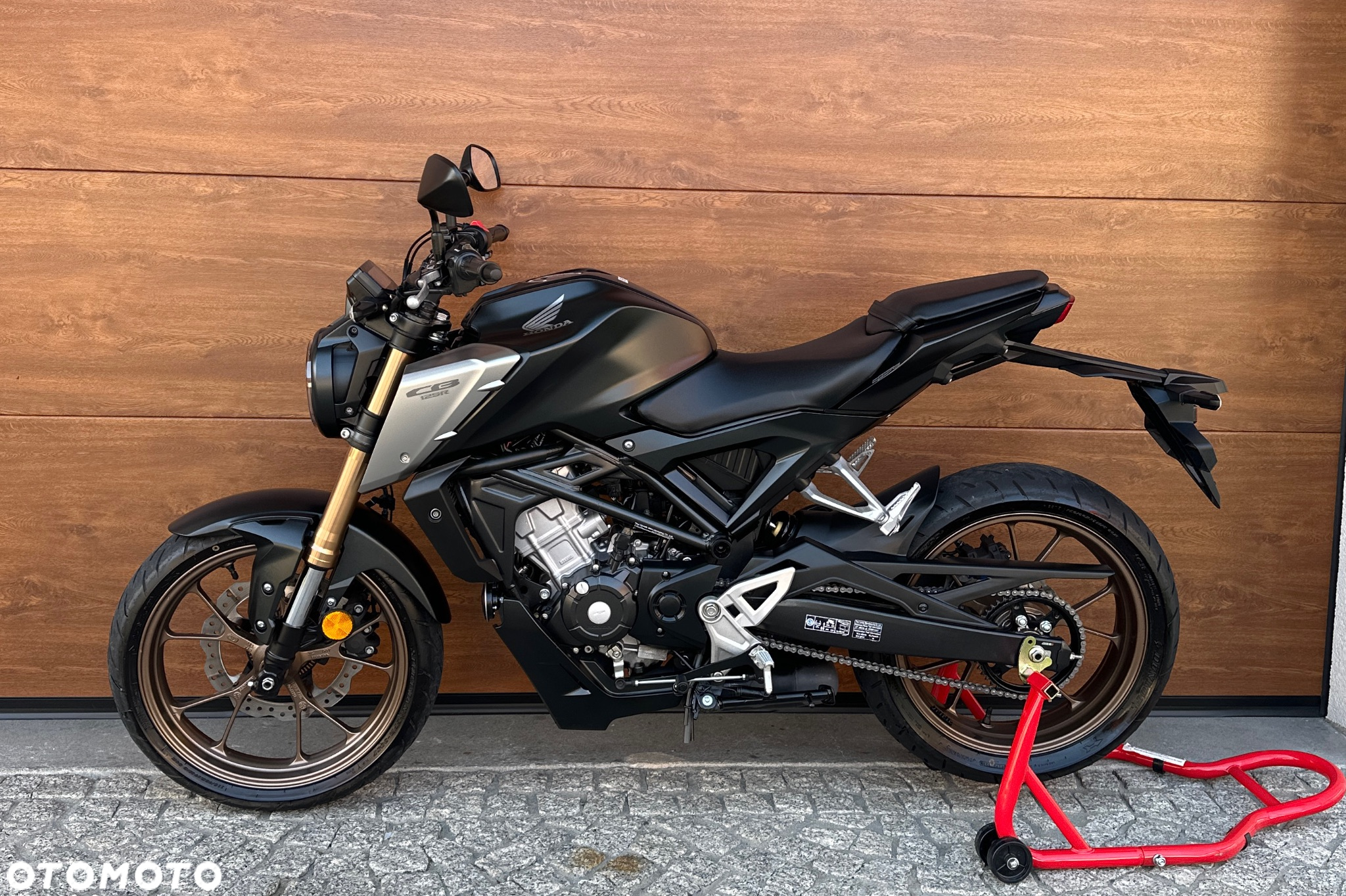 Honda CB - 16