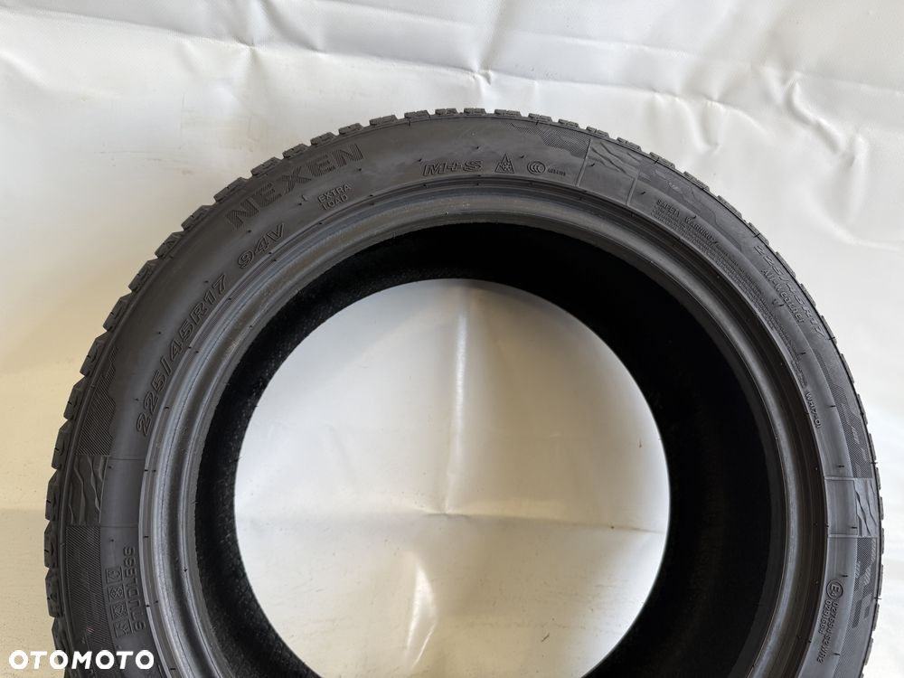 225/45/17 Nexen N Blue 4Season 94V 2024R (345) - 2
