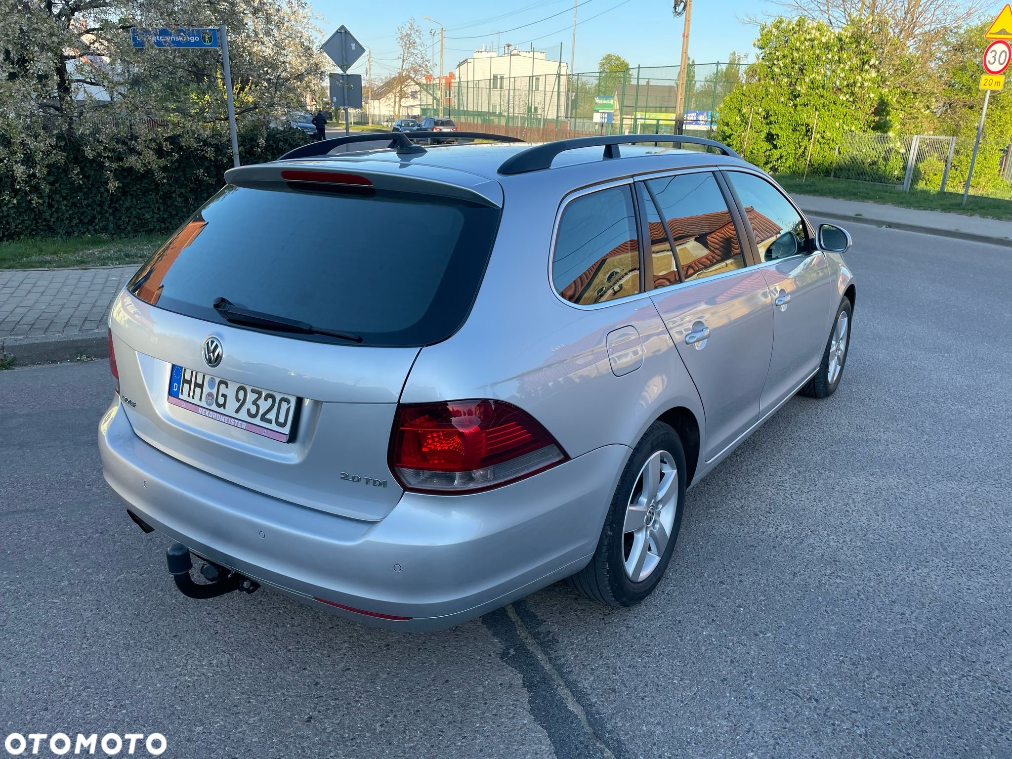 Volkswagen Golf 2.0 TDI DPF Highline - 6