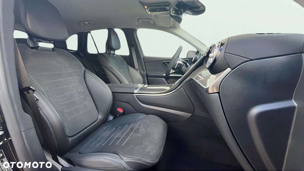 Mercedes-Benz GLC - 11