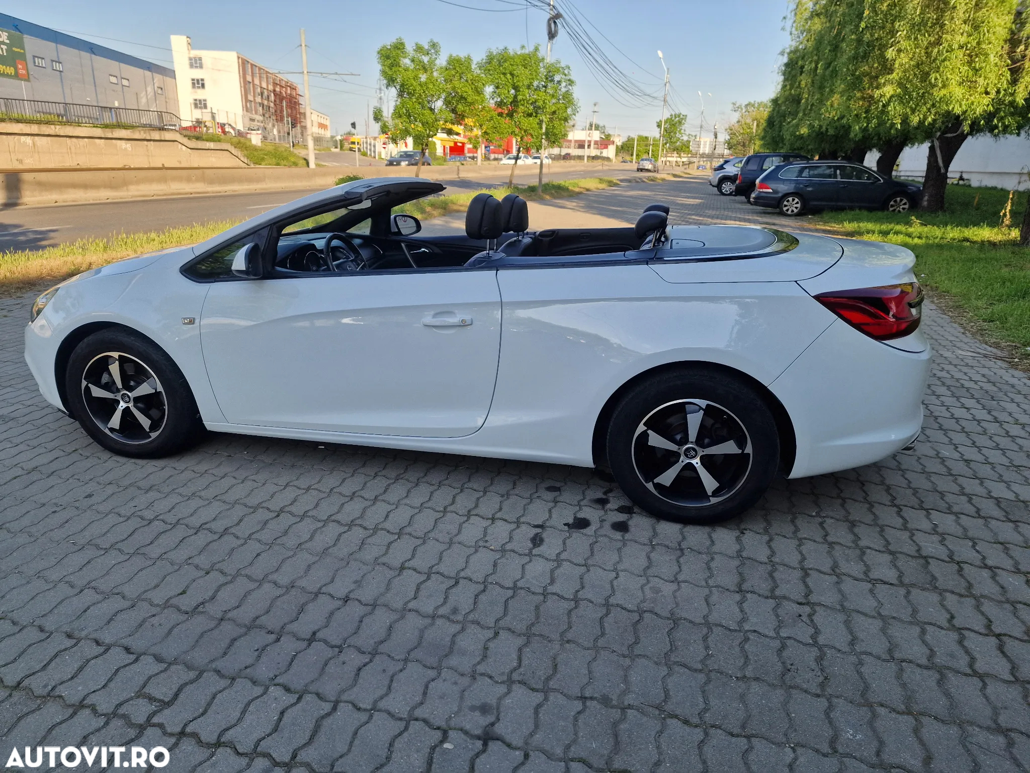 Opel Cascada 2.0 CDTI ECOTEC Start/Stop Cabriolet - 29